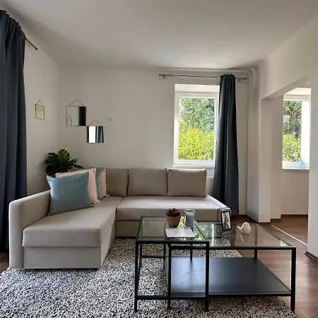 Feelhome-golfclub-terrasse-6 Gaeste-wifi-smart Tv Apartament Ebreichsdorf