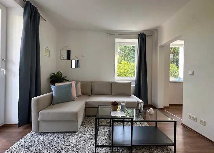 Feelhome-golfclub-terrasse-6 Gaeste-wifi-smart Tv Appartement Ebreichsdorf